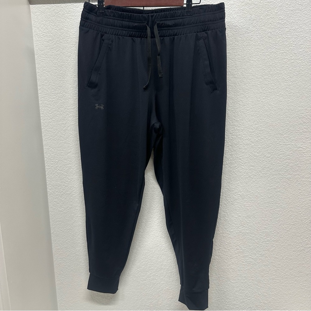 Under Armour Women's UA Tech Joggers. Size Large
